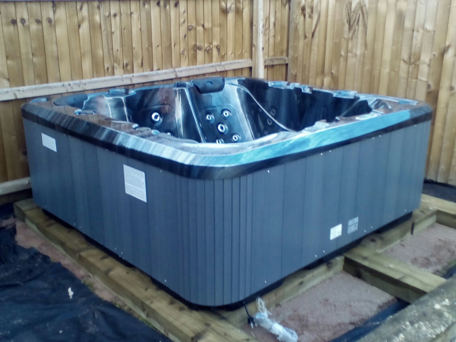 Hot Tub Delivery Telford Horizon 5 Person Spa